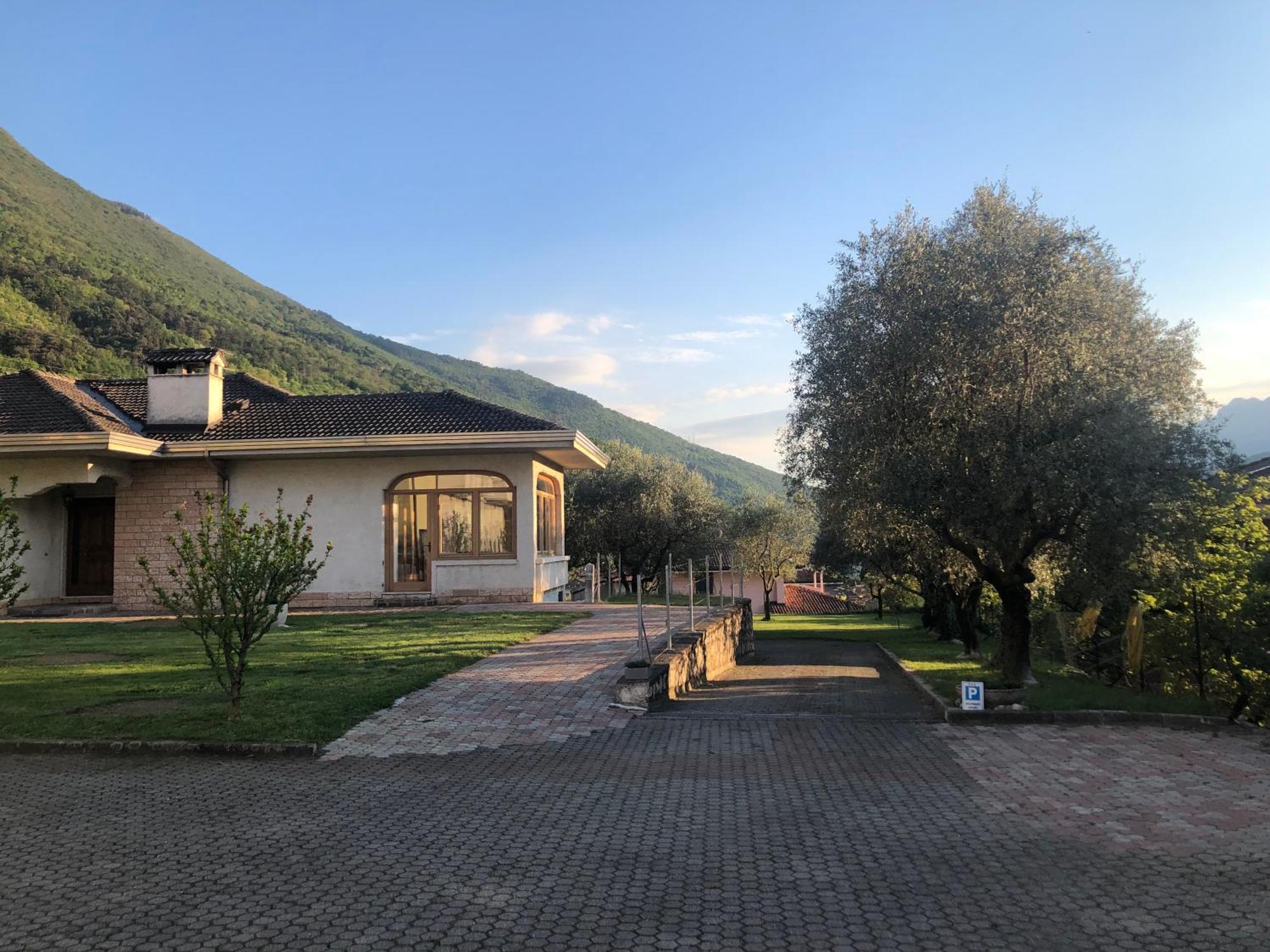 B&B Villa Chiara - Arco Esterno foto